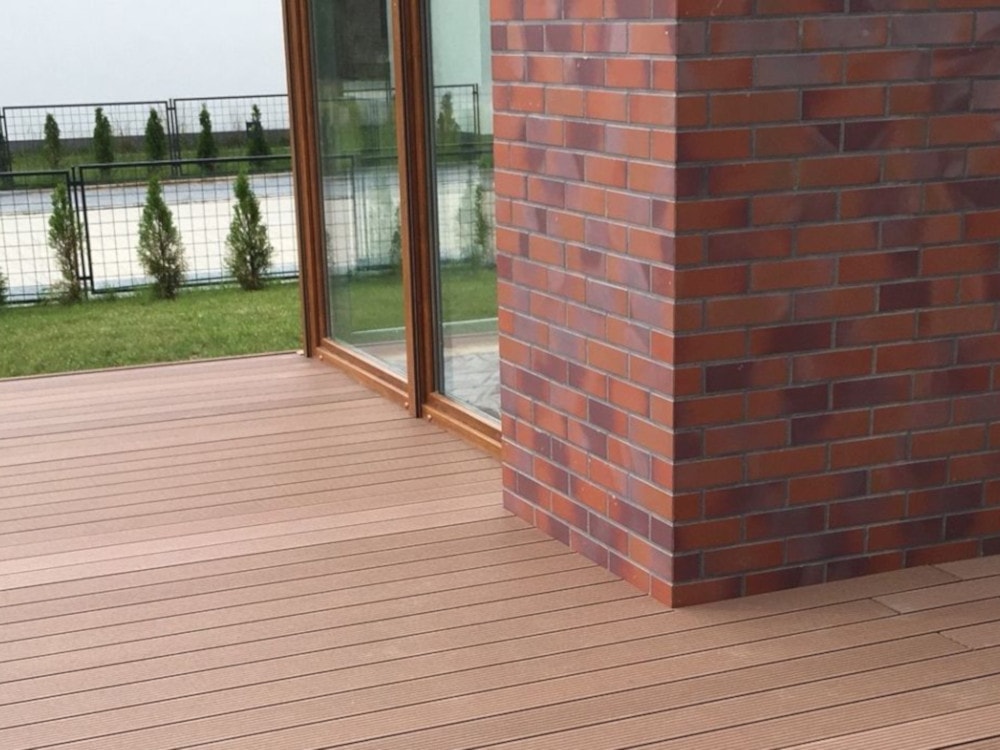 Tarasy Seqo - kompozytowe deski ryflowane i szczotkowane